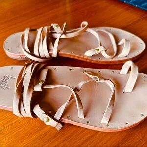 Women's Tan beek strappy tie up sandals Sz 8